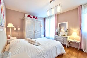 B&B / Chambres d'hotes NATURALBNB - Superbes chambres d'hotes, au calme, parking securise & gratuit, copieux petit dej' en option : photos des chambres