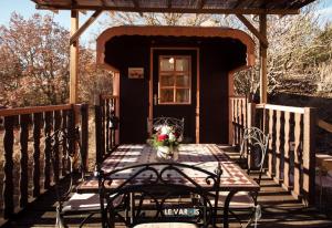 Maisons de vacances L'Oustaou du Luberon et SPA : photos des chambres