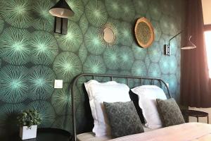 Canal du midi, cosy city center apt, train station