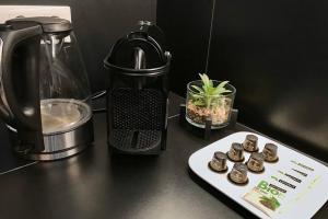 Canal du midi, cosy city center apt, train station