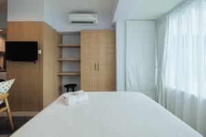 Modern and Spacious Studio Grand Kamala Lagoon Apartment By Travelio