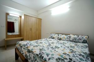 Castle JP Service Apartments