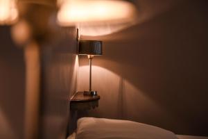 Hotels Hotel du Commerce : Chambre Double