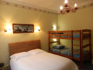 Hotels Logis Hotel De La Corniche : photos des chambres