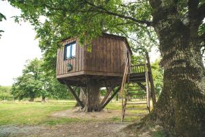 Sejours a la ferme La ferme de Piardiere : La Cabane du Chêne