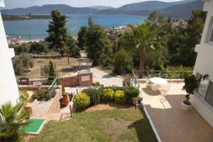 The Sea Horse - Modern Sea View Villa Korinthia Greece