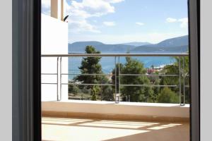 The Sea Horse - Modern Sea View Villa Korinthia Greece