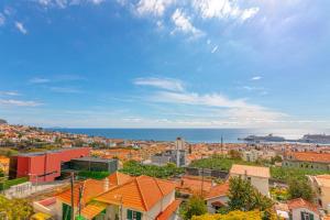 Flowers Island house 2