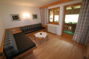 One-Bedroom Apartment with Balcony room in Appartement Top Tirol