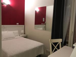 Hotels AZUR HOTEL : photos des chambres