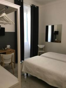 Hotels AZUR HOTEL : photos des chambres