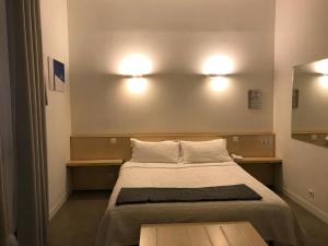 Hotels AZUR HOTEL : Grande Chambre Double 