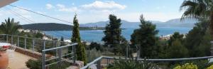 The Sea Horse - Modern Sea View Villa Korinthia Greece