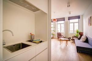 The Bright Stone Lodge. Heart of Antwerp