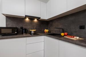 Deluxe Apartments & Rooms "In the Center"