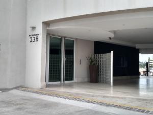 Nordelta Bahía Grande con Cochera Cubierta y Piscina