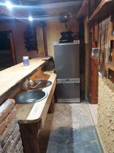 Apartma Miša, Tomo Ketiš sp