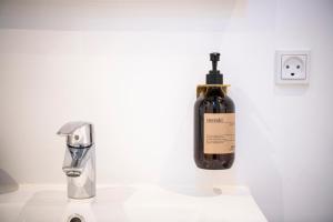 Town Hall Penthouse by Daniel&Jacobs