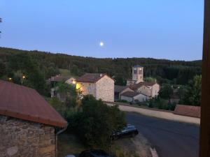 Maisons de vacances Large 100 year old house in lovely walking area : photos des chambres