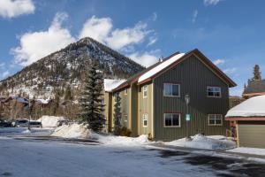 One-Bedroom Apartment room in Streamside 304 - 1 BR