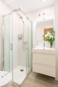 Agua I & seasonal pool by ELE Apartments