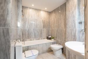 Agua I & seasonal pool by ELE Apartments