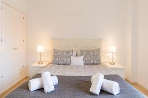 Agua I & seasonal pool by ELE Apartments