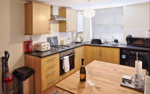 Cottages-Whitby - Marina Side