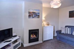 Cottages-Whitby - Marina Side