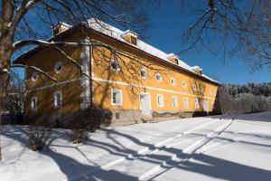Ferienwohnung Ottmanach Schlosshof