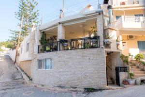 Marys House Sea View 15meters from the beach