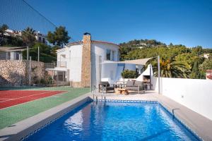 Sara 10 - free WIFI, chill-out, private pool, private tennis court - by Holiday Rentals Villamar