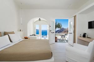 Porto Fira Suites Santorini Greece