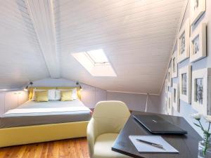 Relaxed Attic in the Old Town