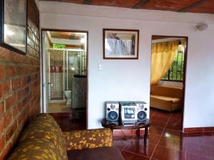 Casa Descanso en el Campo con Hermosa Vista a los Farallones