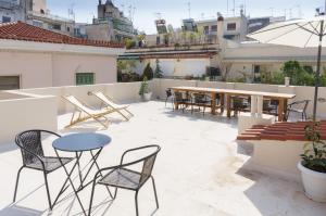 Acropolis Heights at the foot of the Parthenon