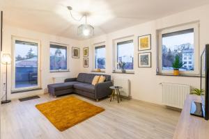 Modern and Stylish Apartment w Terrace