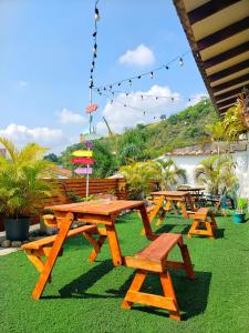 Roof Hostel - Pensionen, Cali