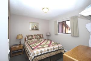 Streamside on Fall River