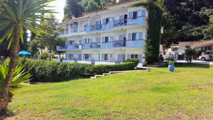 Roditsa Patritsia Apartments Halkidiki Greece