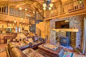 Luxury Mountain Cabin with Furnished Deck and Views! - Oracle