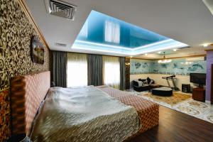 Suite with Sauna room in Malibu Hotel