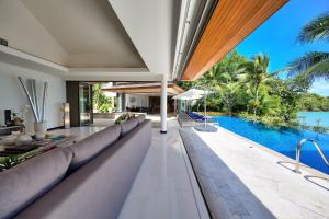 Dhevatara Residence Beachfront Villas