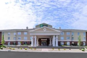 Holiday Inn Express & Suites Ironton by IHG - Shawnee State Lodge Heliport