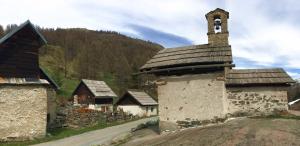 Chalets Alpine Chalet 1800m le Petit Fontcouverte Nevache Vallee de la Claree : photos des chambres