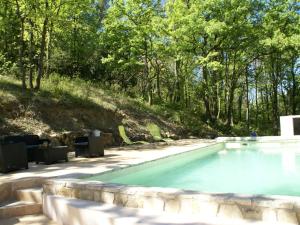 Villas Romantic holiday home in Flayosc with private swimming pool and in the forest : photos des chambres