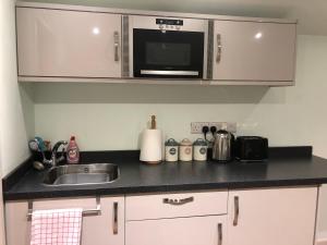 Cosy 1 Bed Garden Annexe