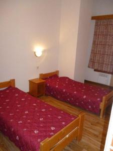 Appartements La Tania La Saboia sleep 8 private Sauna lounge dining 2 bathrooms kitchen 2 balconies ski in out : photos des chambres