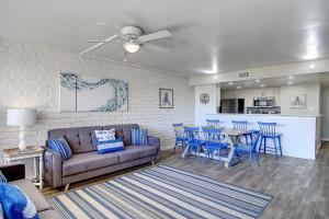 Two-Bedroom Apartment room in Tropical Haven condo