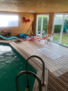 B&B / Chambres d'hotes Sejour avec piscine interieure chauffee : photos des chambres